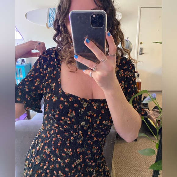 Black floral dress - Picture 3 of 7